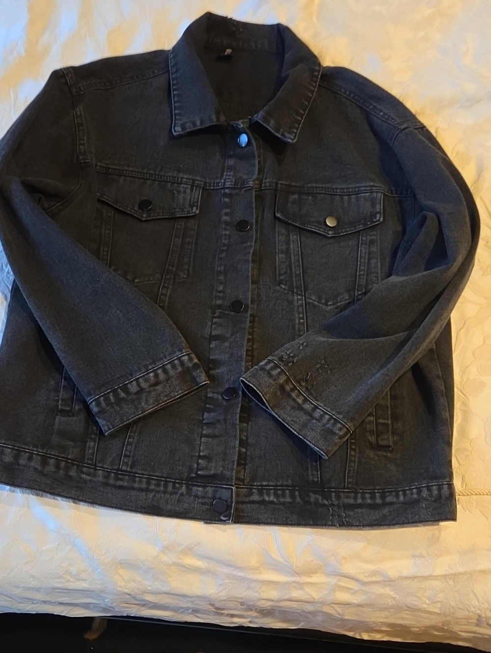 Yi Miao Er Black Distressed Denim Jacket  Embroidered Flower Back Design Size XL